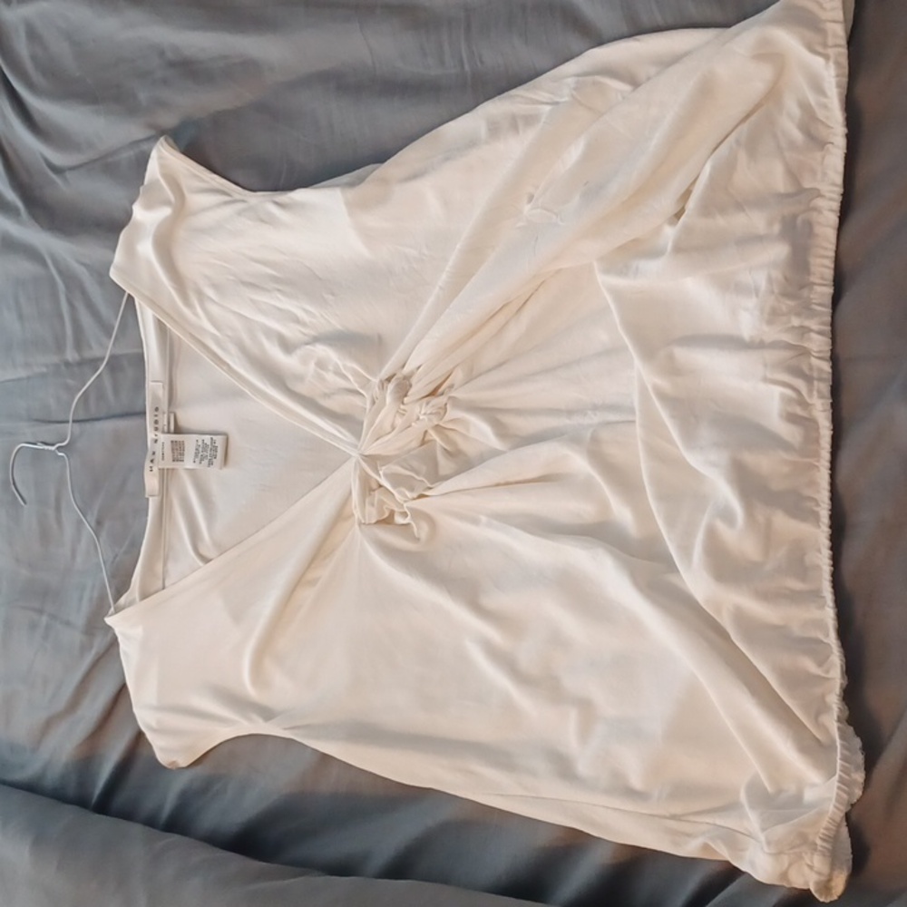Cute flowy low cut top max studio size L